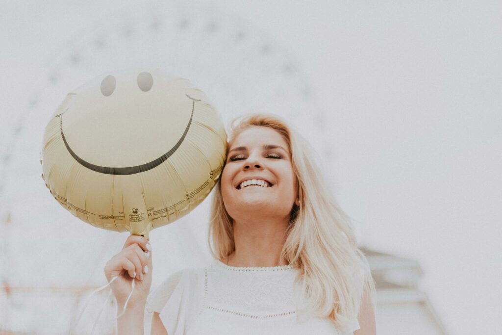 femme heureuse et épanouie